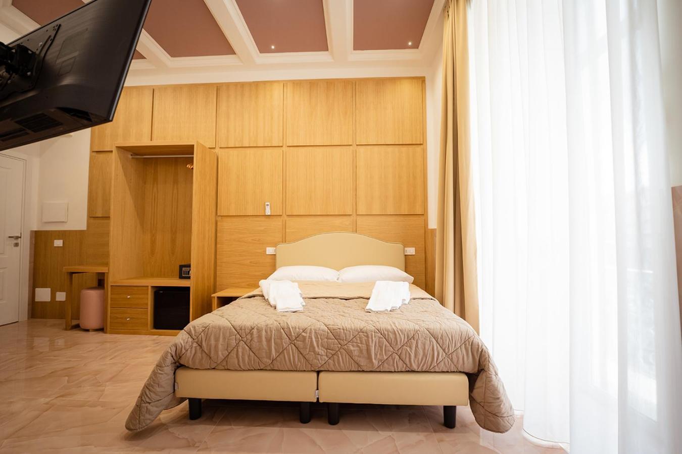 Cla.Pa H. Group - Dislocated Hospitality Hotel Napoli Bagian luar foto
